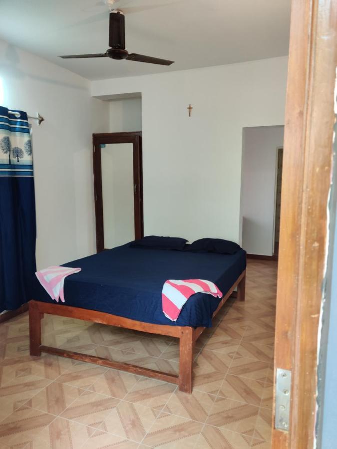 Shalom Guest Rooms مادريم المظهر الخارجي الصورة