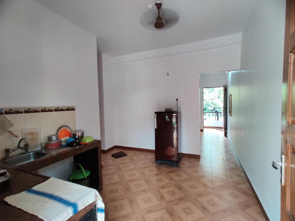 Shalom Guest Rooms مادريم المظهر الخارجي الصورة